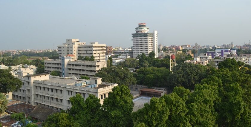 Patna city guide takes you through the history, culture, markets, and serene skyline.