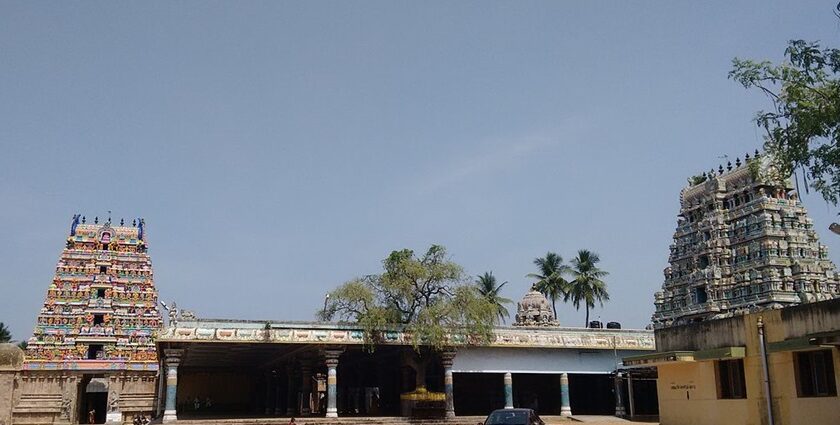 One of the tallest and most vibrant temples in Tamil Nadu state, like Patteeswaram Temple