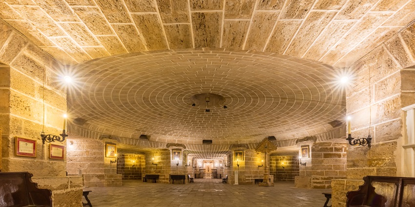 Meditate at the cathedral as the best thing to do in Santa Cruz