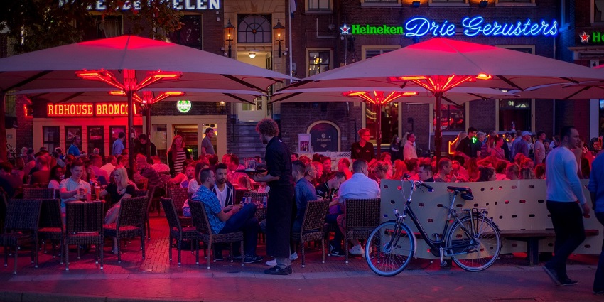 An image showing a bar, pub, and café interior, reflecting the style of Pharmarium.