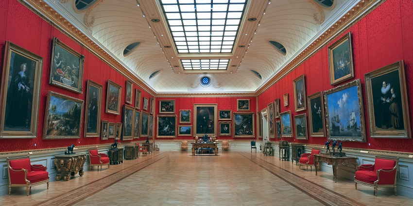An image of a Photographers’ Gallery with many paintings showcasing London’s vibrant artistic community.