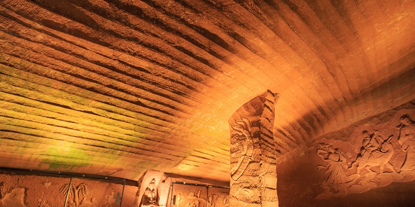 Longyou Xiaonanhai Shishi, featuring striking rock formations and scenic natural surroundings
