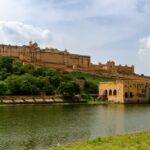 An image of Amber Fort (Jaipur), one of the famous places to visit in India in low budget