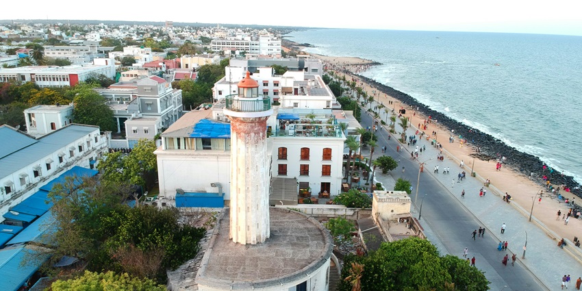 An image of the botanical garden in Pondicherry, one of the best places to visit in India