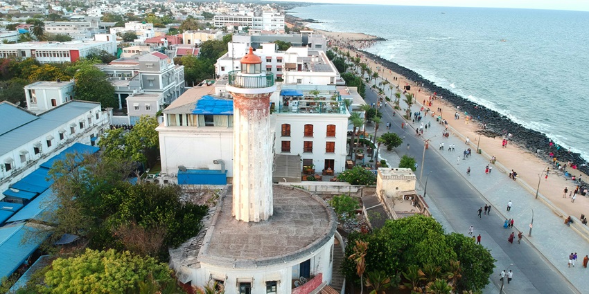 An image of Pondicherry railway station in Pondicherry, Tamil Nadu