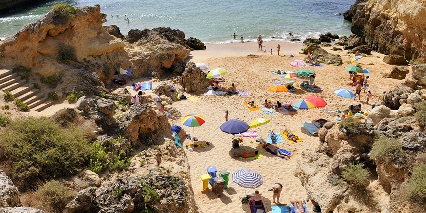 Discover serenity and natural beauty at Praia de Albandeira’s hidden cove