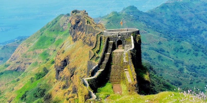 Majestic fort with historical significance and trekking trails
