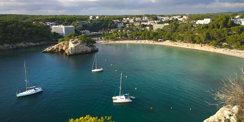 Relaxing on the Menorca island is an amazing thing to do in Spain