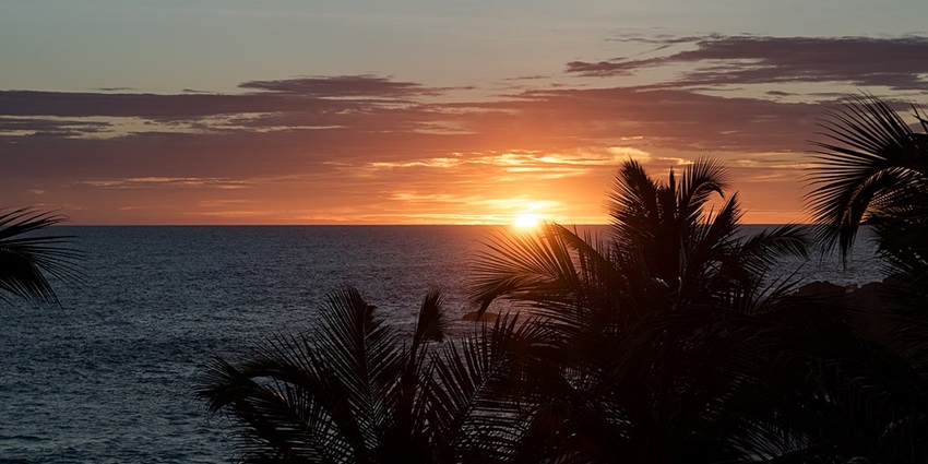 When looking for things to do in Seychelles, do consider enjoying a sunset cruise surrounded by islands