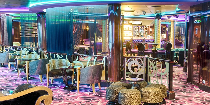 Experience opulence and a vibrant New Year party in Uttar Pradesh in Renaissance Lucknow.