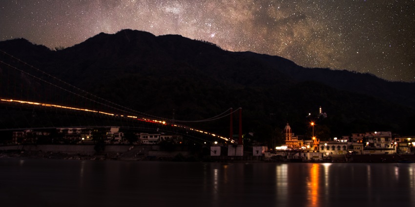 Majestic view of the sky from Rishikesh, a place for vibrant nightlife in Uttarakhand.