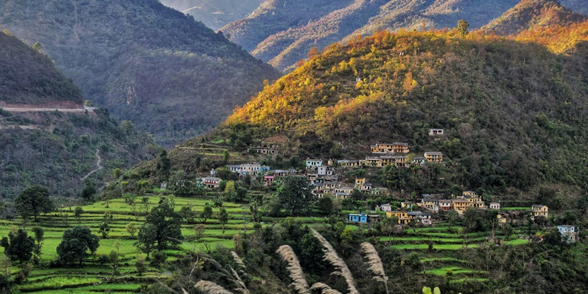 An image of the Rishikesh which offers the perfect blend of spiritual experiences.