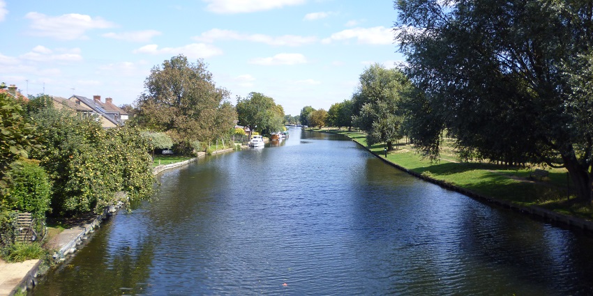 Picturesque river perfect for punting and scenic views, highlighted in Cambridge city guide.
