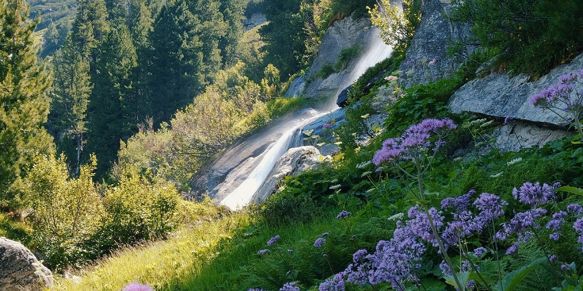 An Image resembling the Rjoandefossen waterfall, one of Norway's most famous waterfalls.
