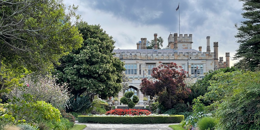 Serene view of the beautiful Royal Botanic garden to spend your Valentine’s day in Sydney.