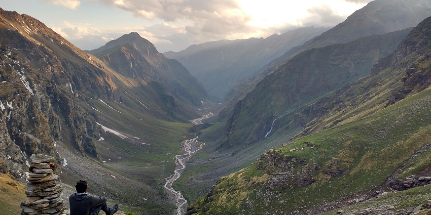 An image of Rupin Pass Trek, a thrilling crossover between Himachal & Uttarakhand