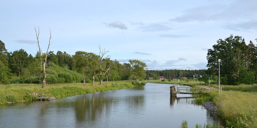An image of the Göta Canal, one of the most famous things to see in Sweden