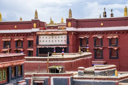 Feel peace and spirituality uniting at Sakya Monastery which is a famous tourist place.