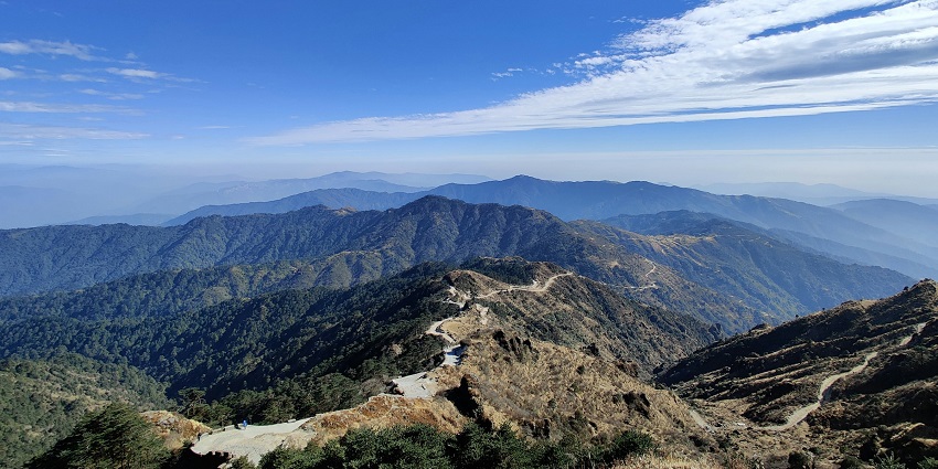 An image of the Sandakphu Phalut Trek, showing mountain views and walking trails