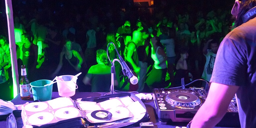 Rock out and belt your favorite tunes at Savino Rock Bar