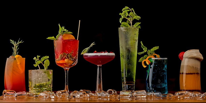 An image of types of cocktails similar to Schumann’s Bar highlighting Munich nightlife