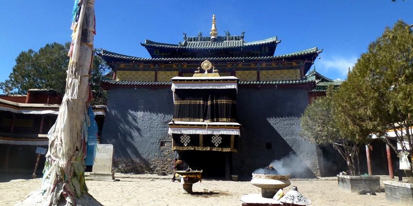 Shalu Monastery, like some of the other monasteries in Tibet, having historical importance.