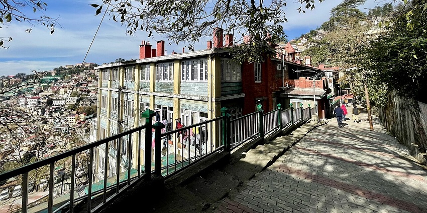 An image of Mall Road, Shimla, one of the popular hill stations in India to visit in May.