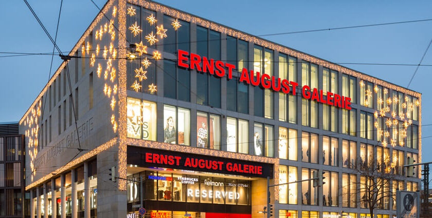 An image of Ernst August Galerie, one of the famous shopping malls in Germany.