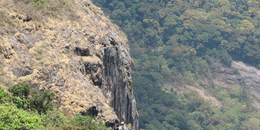 A breathtaking view down the hill from Silent Valley View in Kodaikanal, Tamil Nadu