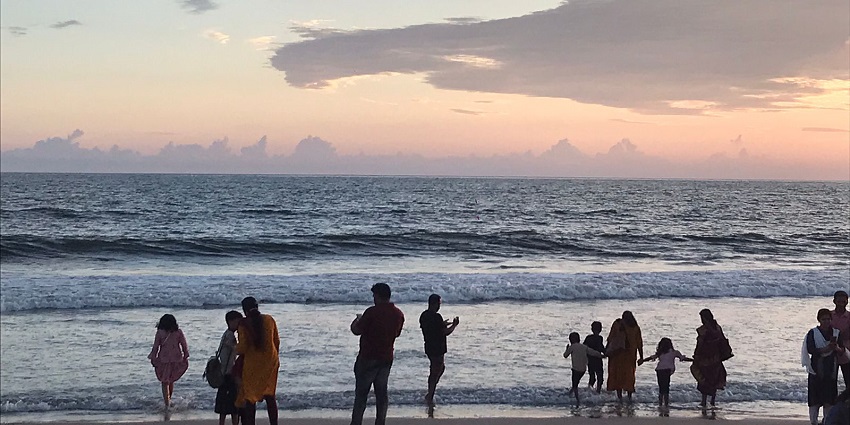 An image of people enjoying their quality time with their loved ones in Silver Beach.