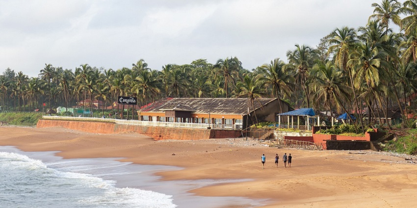 Sinquerim Beach, a place to visit in North Goa with family.