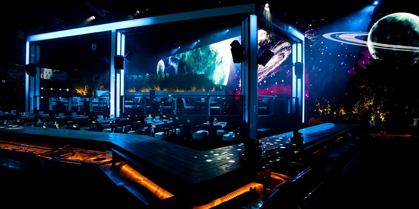 Sky Lounge offers Marrakech nightlife with a fancy rooftop and lighting, signature cocktails, and ambient music.