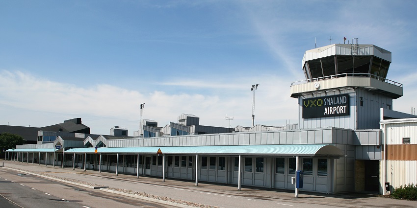 An image of the exterior of Småland Airport, a major airport in Sweden.