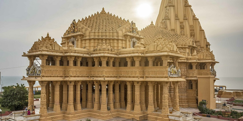 Calmest and ancient temple in the town which people visit regularly.