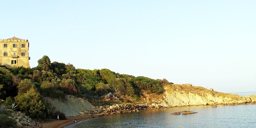Experience one of the finest beaches in Bari to visit with your group.