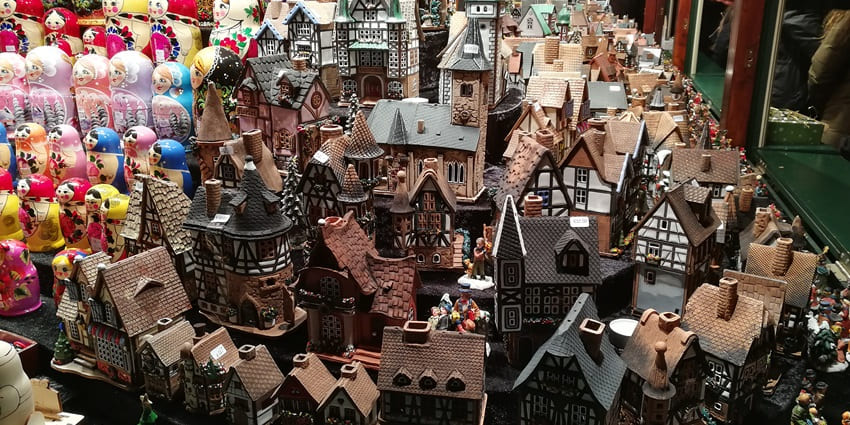 An image showing the festive Christmas market in Hamburg, showcasing things to do in Hamburg.