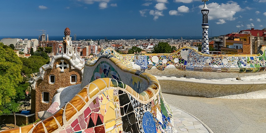 Visit Park Güell: One of the best things to do in Barcelona in September