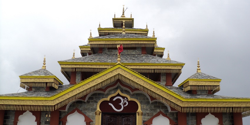 Surkanda Devi Temple is one of the best places to visit near Kanatal.