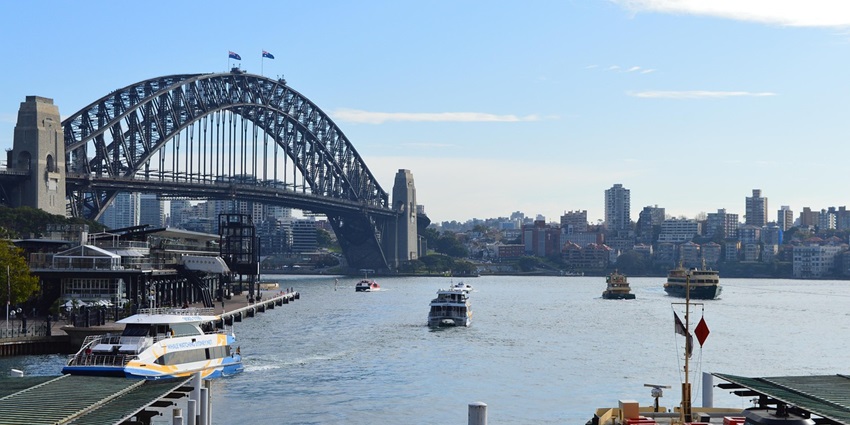 An image of the Sydney Harbour, a perfect place to spend your valentine's day in Sydney