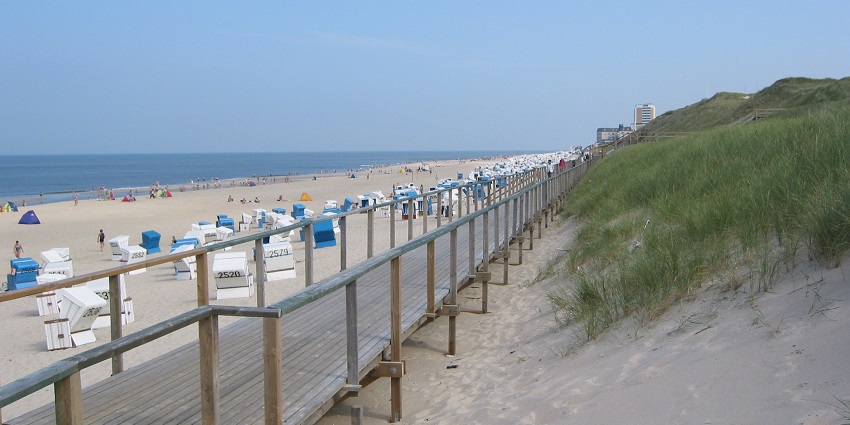 An image showing the beach near Westerland, Sylt, one of the most beautiful beaches in Germany.