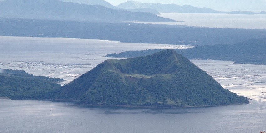 Scenic spot offering breathtaking views of Taal Volcano’s magnificence, the best place to celebrate Valentine's Day in the Philippines.