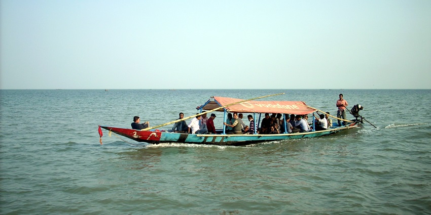 An image of Backdrop-scoured boat ride excursions, one of the famous things to do in Chilika Lake
