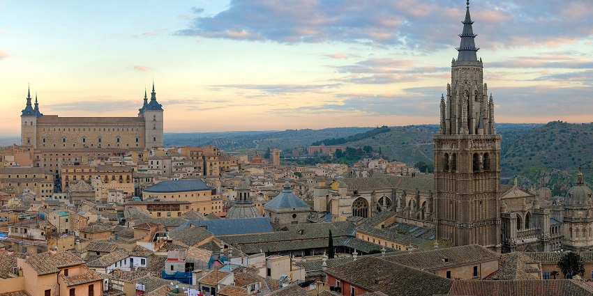 Aesthetic view of Toledo from a cliff in the madrid town