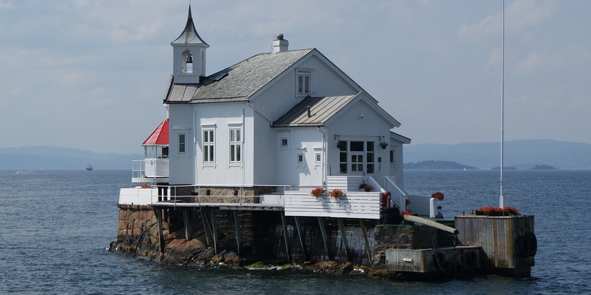 An image showing the A1 Lighthouse in the Oslo Fjord, a unique spot for things to do in Oslo