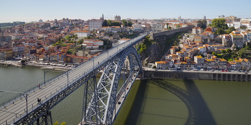 Helicopter tour over Porto or Lisbon is one of the Top 10 things to do on Valentine’s Day in Portugal