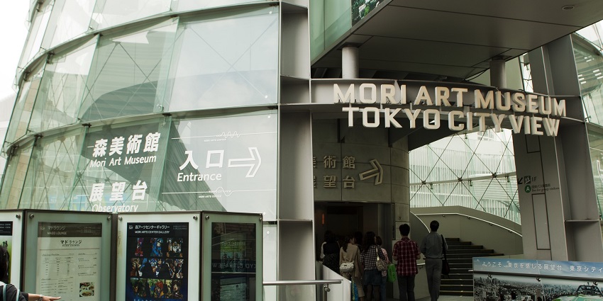 Capture stunning photos at Mori Art Museum’s contemporary art exhibits.