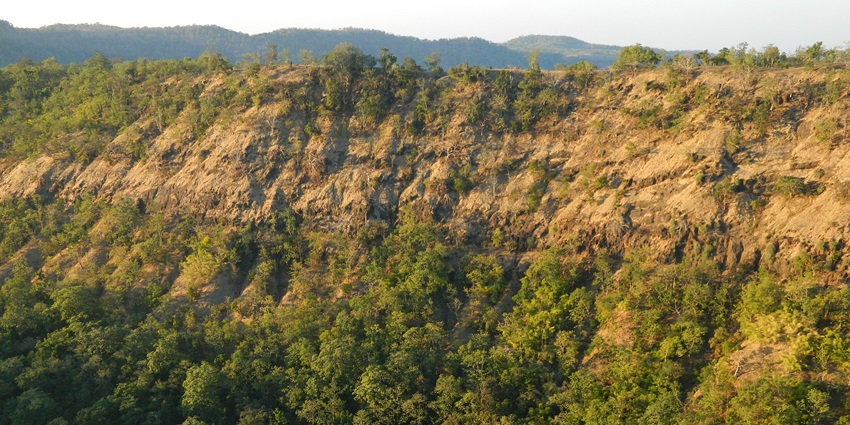 A picture of one of the best hill stations in Central India with a cover of lush greenery and tranquility