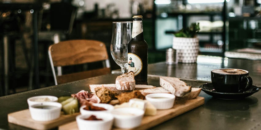 Mouthwatering Roman Cuisine served at Espacio Eslava, a chosen tapas bar in Seville.