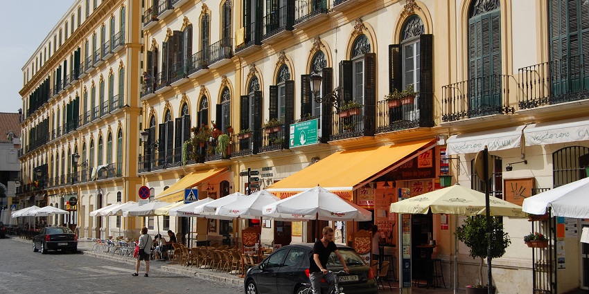 Savor authentic flavors, tapas tasting, enjoy the Malaga’s culinary scene this November.