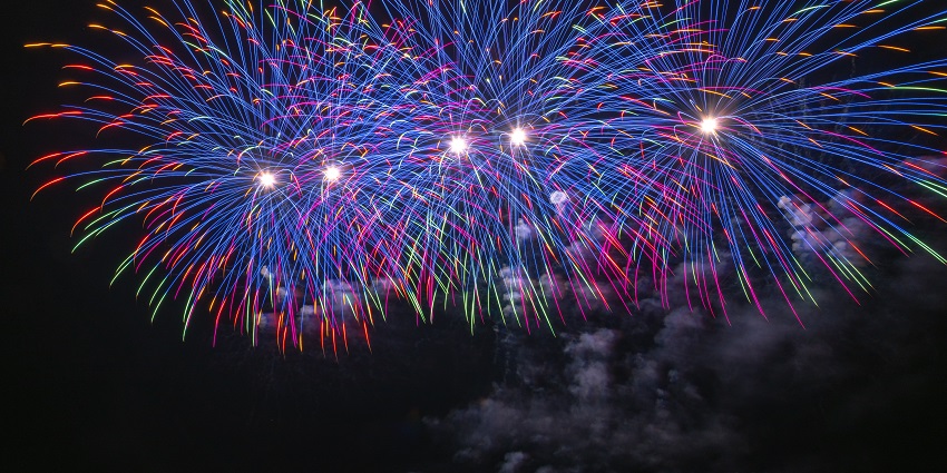 Experience dazzling fireworks at Davao’s annual Valentine’s celebration.